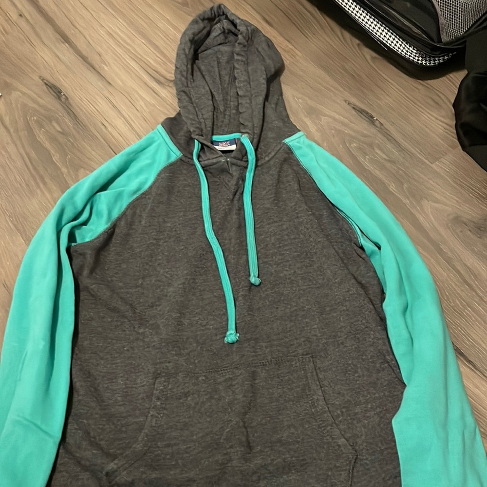 MV Sport Hoddie